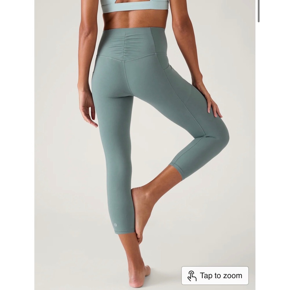 Athleta Lot Interval Stash 7' Short & Salutation Stash Cinch Capri Legging M - Picture 2 of 11